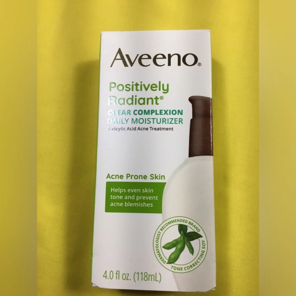 Aveeno Clear Complexion Acne-Fighting Moisturizer with Soy, 4 OZ 2 PAC